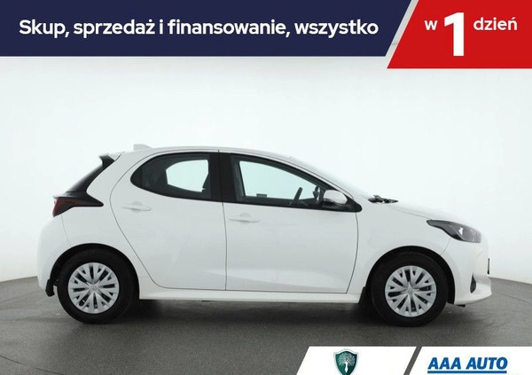 Toyota Yaris cena 84000 przebieg: 17969, rok produkcji 2022 z Myślibórz małe 191